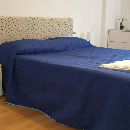 Casa Piazza Italia * קליארי
